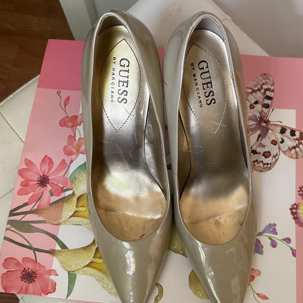 Casual heels 👠! (Free with any purchase 🤗)